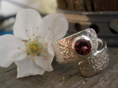 Silberring mit Granat